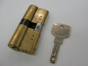 Цилиндр CISA RS3 S 35-35 ключ/ключ(Италия) купить в интернет-магазине «Планета Замков» за 5300 руб. в Москве