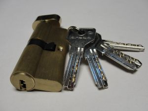 LOREDO 40/40 ключ/вертушка(Италия) купить в интернет-магазине «Планета Замков» за 750 руб. в Москве
